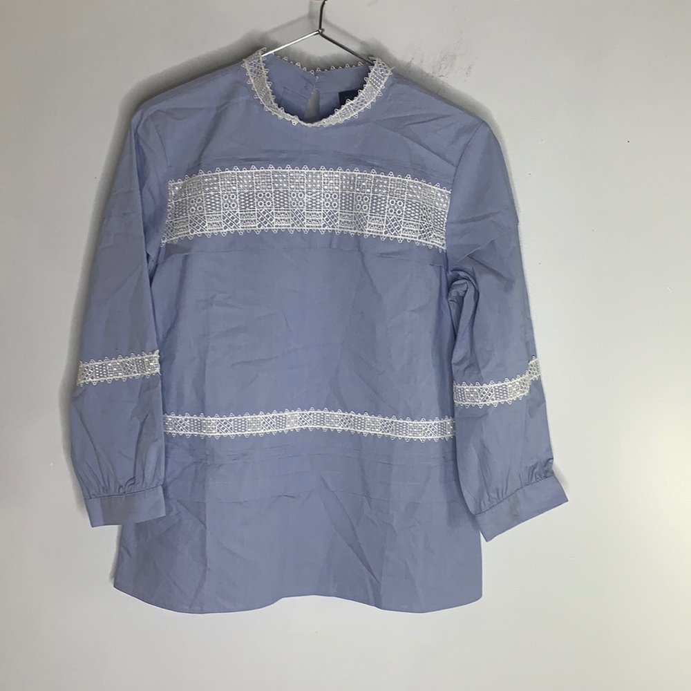 Banana republic blue with‎ lace collar top